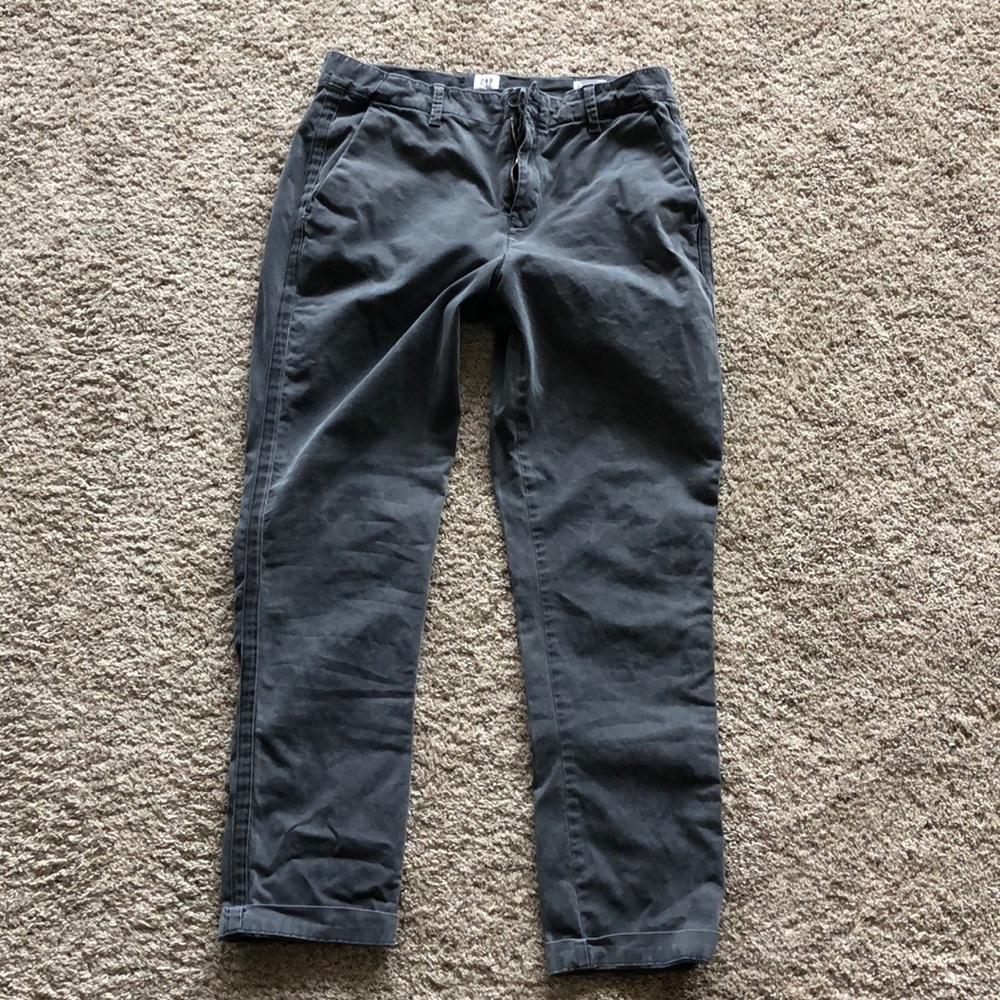 Gap Girlfriend fit grey Chino Pants Size 6